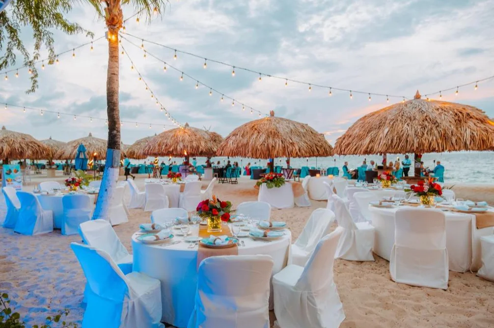 Amsterdam Manor Beach Resort | dinner op strand